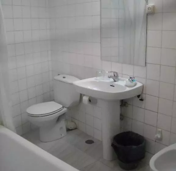 Habitación Estándar Individual, Hostal Residencia Avenida
