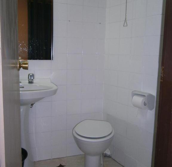 اتاق استاندارد یک نفره, Hostal Residencia Avenida