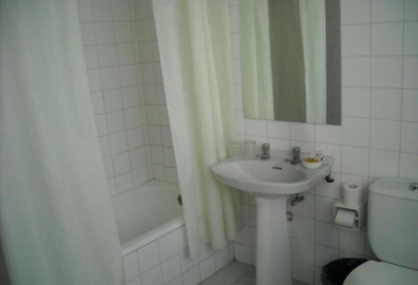 اتاق استاندارد, Hostal Residencia Avenida