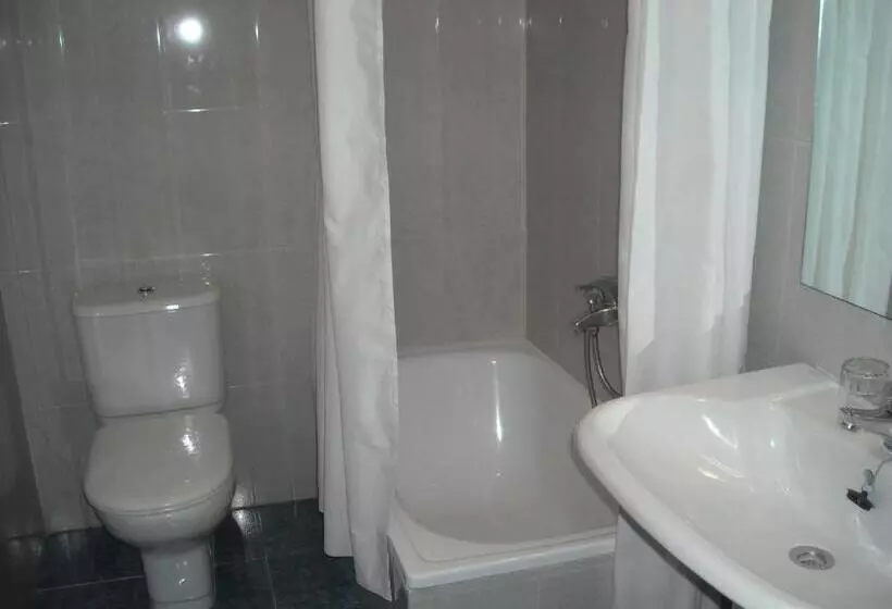 Habitación Cuádruple Estándar, Hostal Residencia Avenida