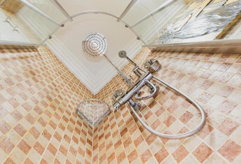 Chambre Supérieure, Casa De Reyes