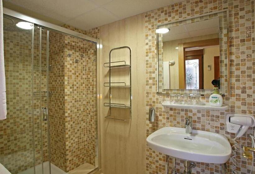 Chambre Supérieure, Casa De Reyes