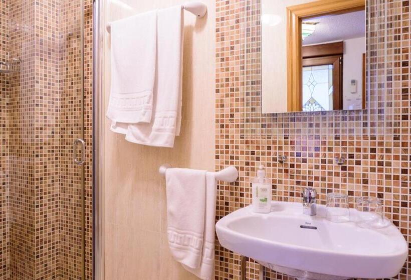 Chambre Supérieure, Casa De Reyes