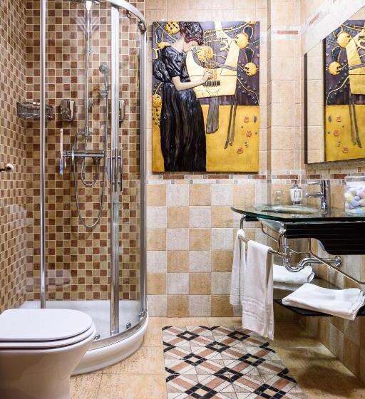 اتاق لوکس, Casa De Reyes