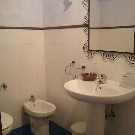 غرفة قياسية, La Ermita 1826