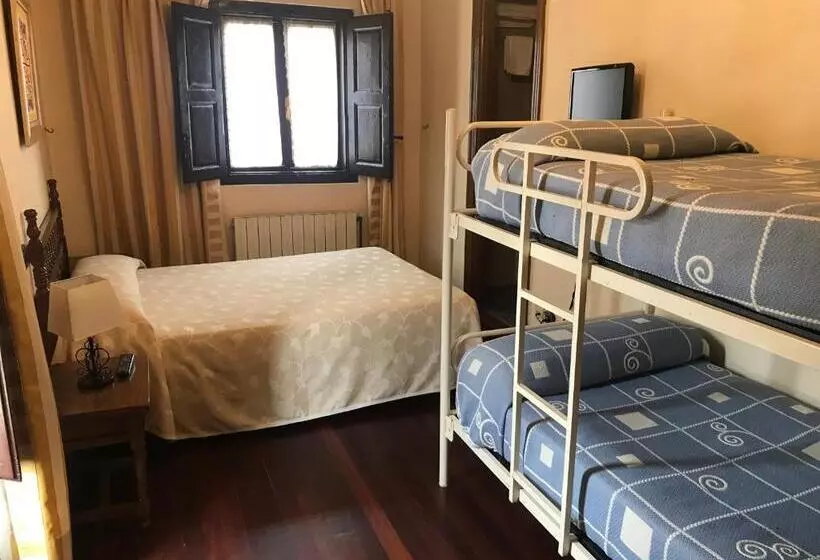 اتاق کلاسیک چهارنفره, La Ermita 1826