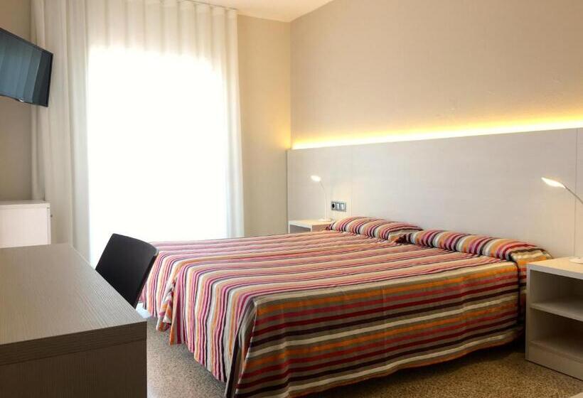 스탠다드 룸 풀장 전망, Nereida