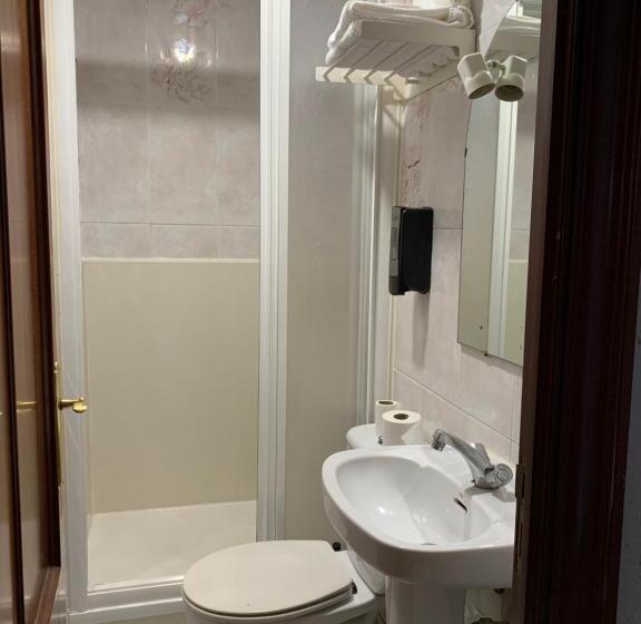 标准间, Pensión Bowling