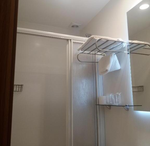 اتاق استاندارد سه نفره, Pensión La Concha