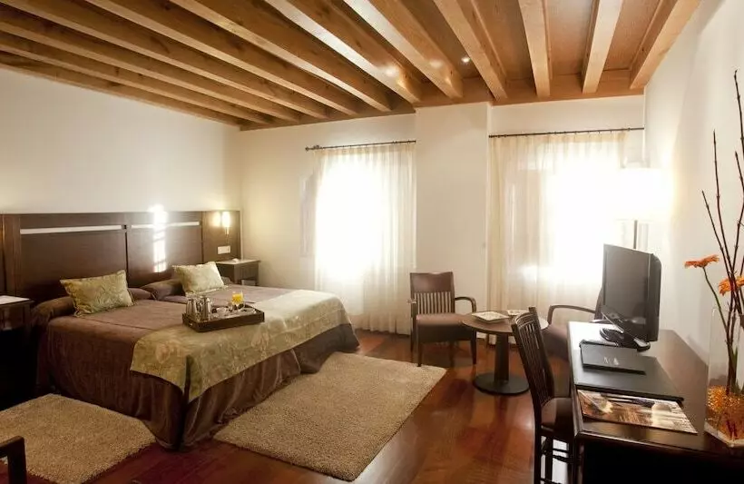 اتاق استاندارد, San Francisco Hotel Monumento