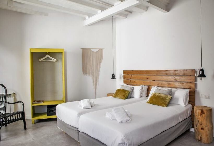 Superior Room, Eco Boutique Hostal Grau