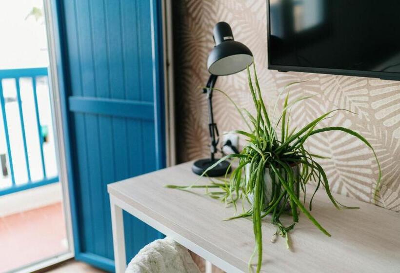 オーシャンビュースタンダードルームバルコニー付き, Bf Rooms Carboneras