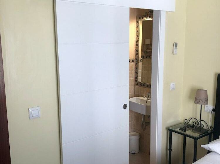 اتاق استاندارد یک نفره, Hospederia Luis De Gongora