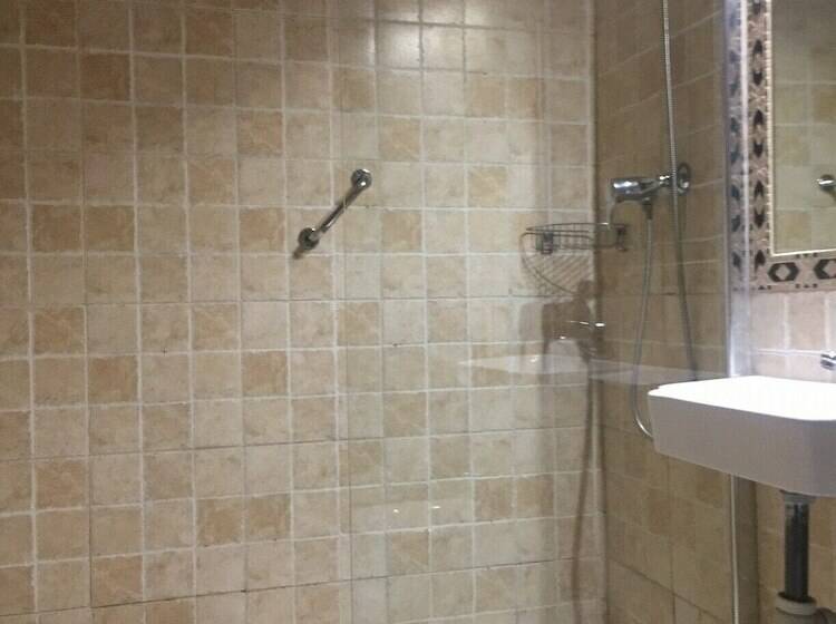 اتاق استاندارد یک نفره, Hospederia Luis De Gongora