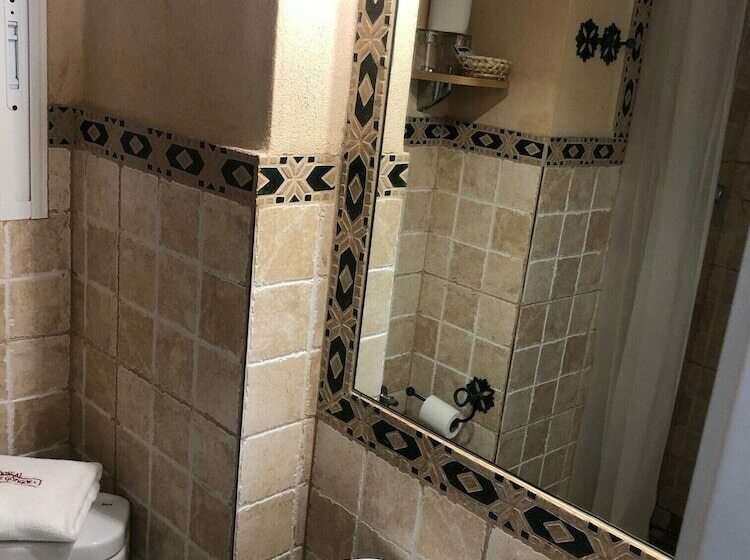 اتاق استاندارد یک نفره, Hospederia Luis De Gongora