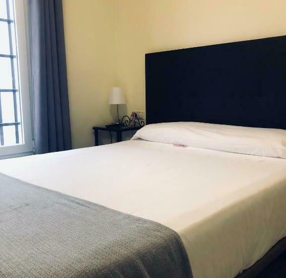 اتاق اکونومی, Hospederia Luis De Gongora