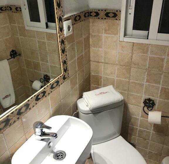 اتاق اکونومی, Hospederia Luis De Gongora