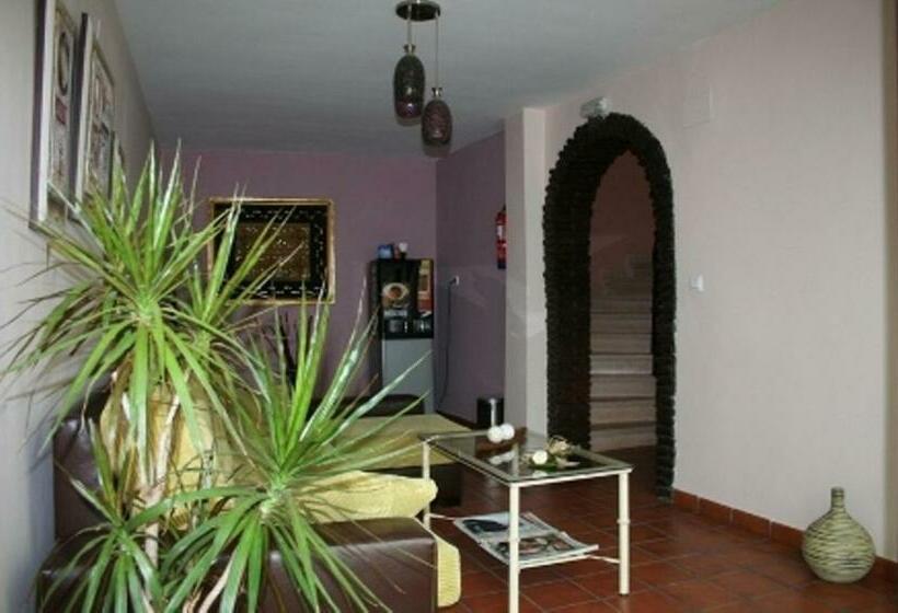 اتاق اکونومی, Hospederia Luis De Gongora