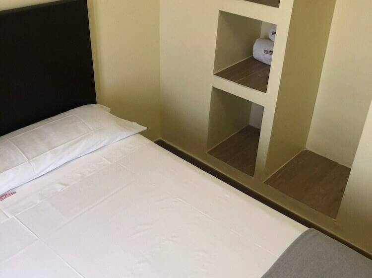 اتاق اکونومی, Hospederia Luis De Gongora