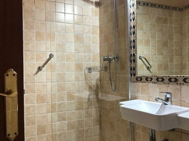 اتاق استاندارد, Hospederia Luis De Gongora