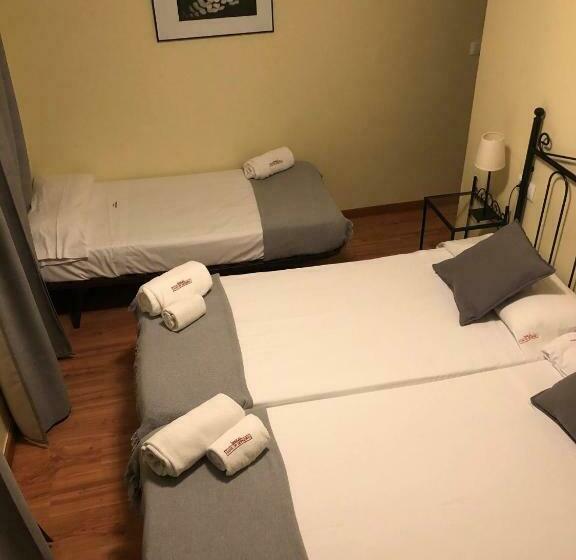 اتاق استاندارد سه نفره, Hospederia Luis De Gongora