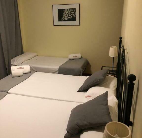 اتاق استاندارد سه نفره, Hospederia Luis De Gongora