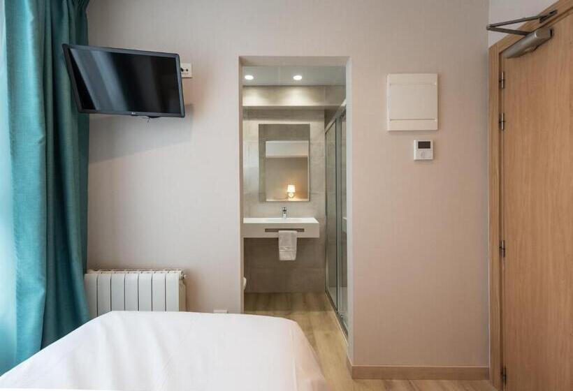 اتاق استاندارد یک نفره, La Lonja