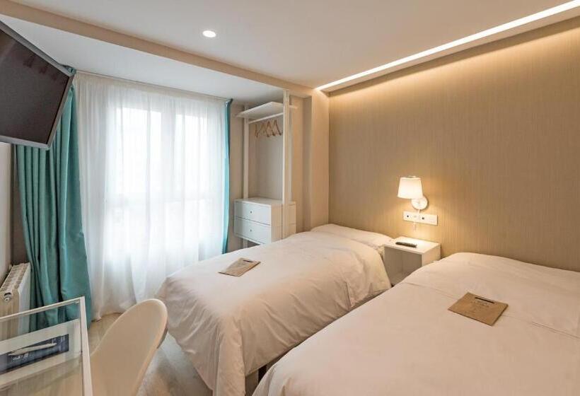 اتاق استاندارد, La Lonja