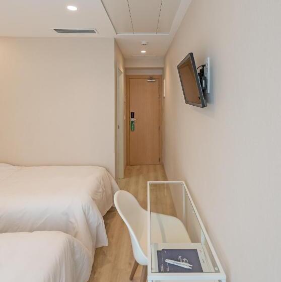 اتاق استاندارد, La Lonja