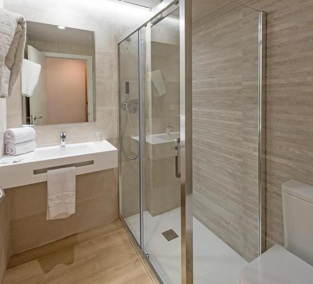 اتاق استاندارد, La Lonja