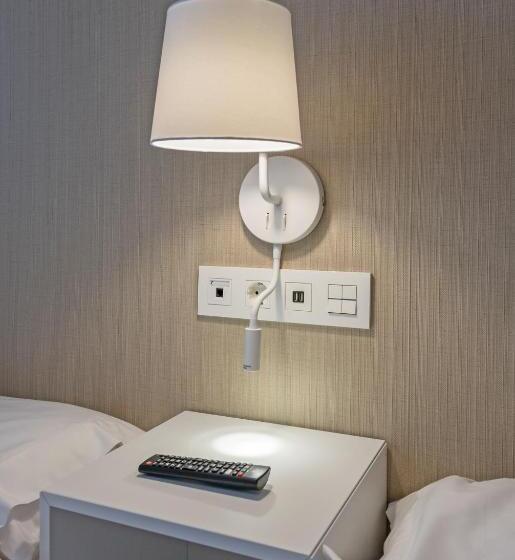 اتاق استاندارد, La Lonja