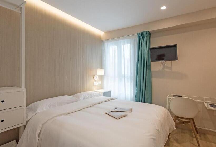 اتاق عادی, La Lonja