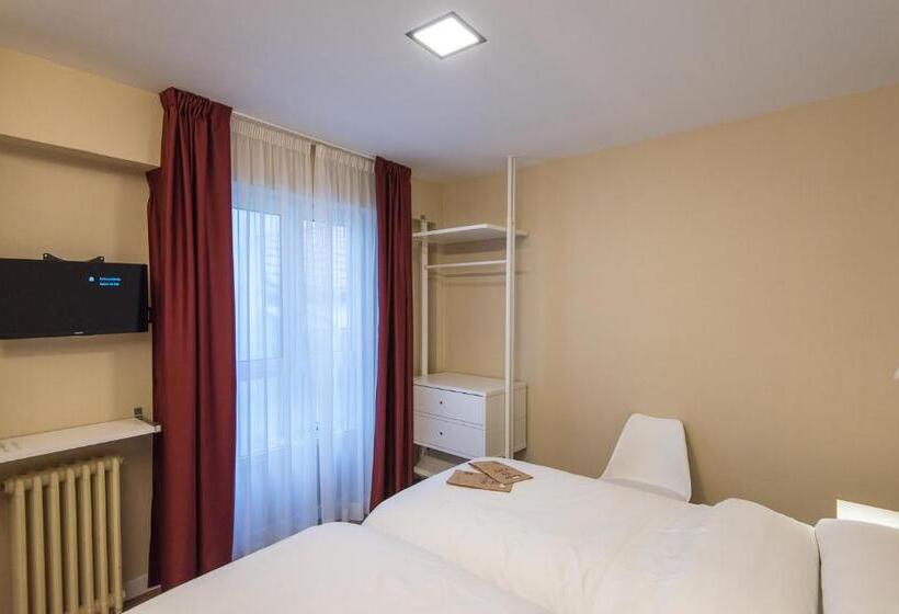 اتاق سوپریور, La Lonja