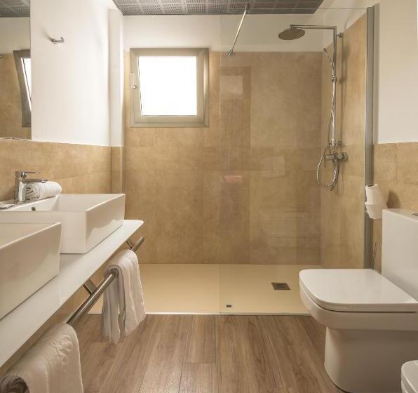 اتاق لوکس با بالکن, La Lonja