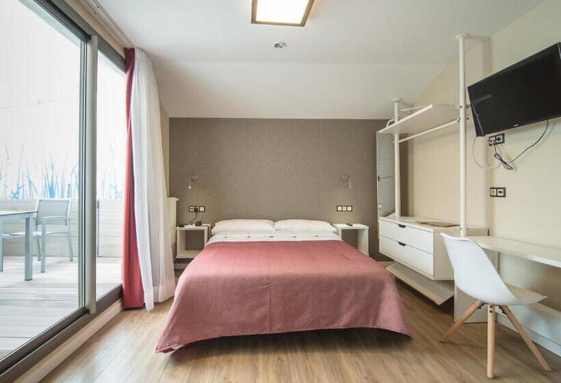 اتاق لوکس با بالکن, La Lonja