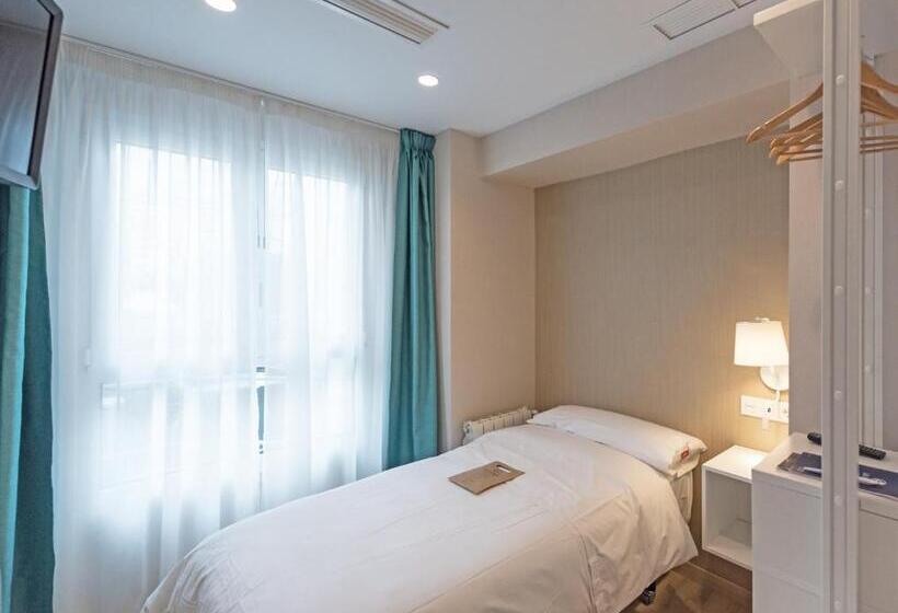 اتاق استاندارد یک نفره, La Lonja