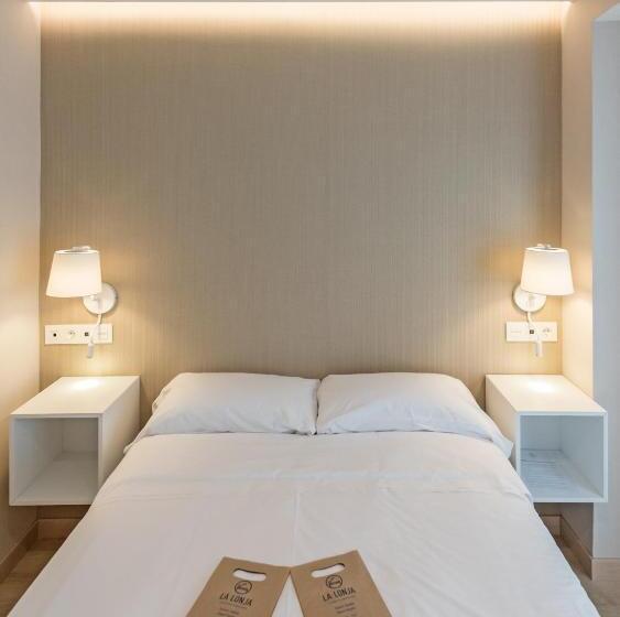 اتاق استاندارد, La Lonja