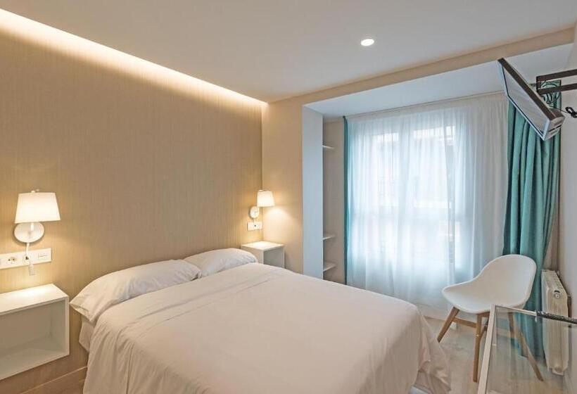 اتاق استاندارد, La Lonja