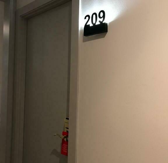 اتاق سوپریور سه تخته, Canton