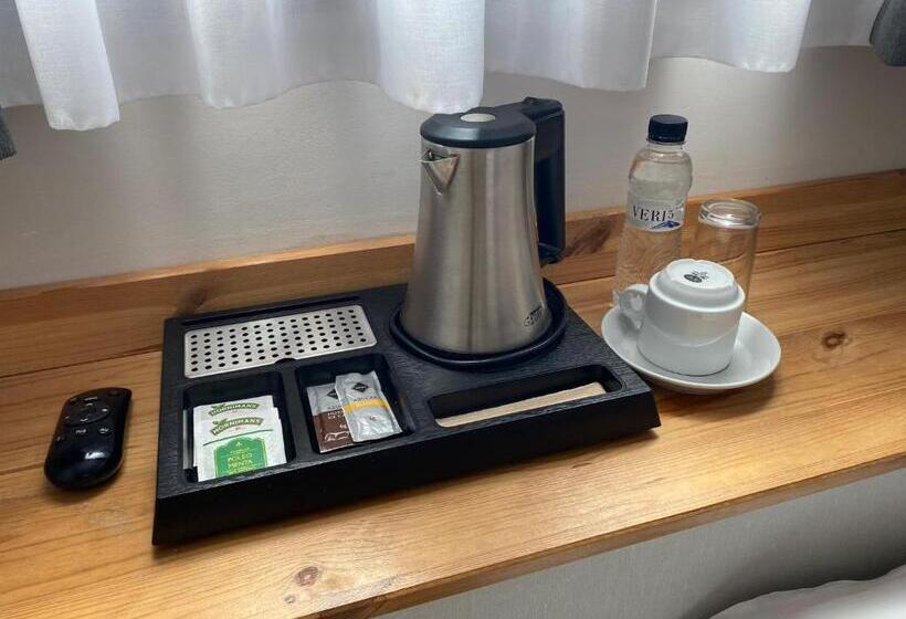 اتاق استاندارد یک نفره, Canton