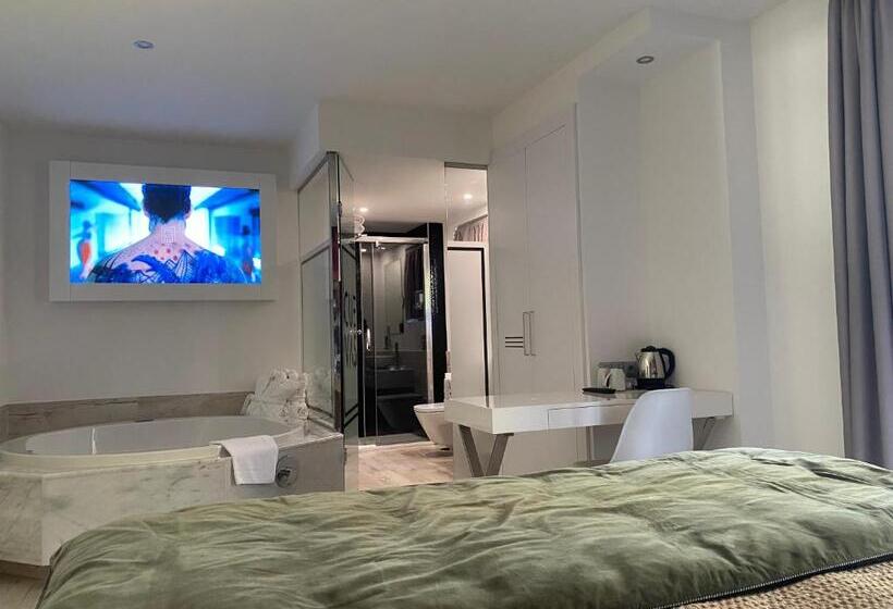 اتاق سوپریور با وان آب گرم, Hotel Cuevas - Adults Only