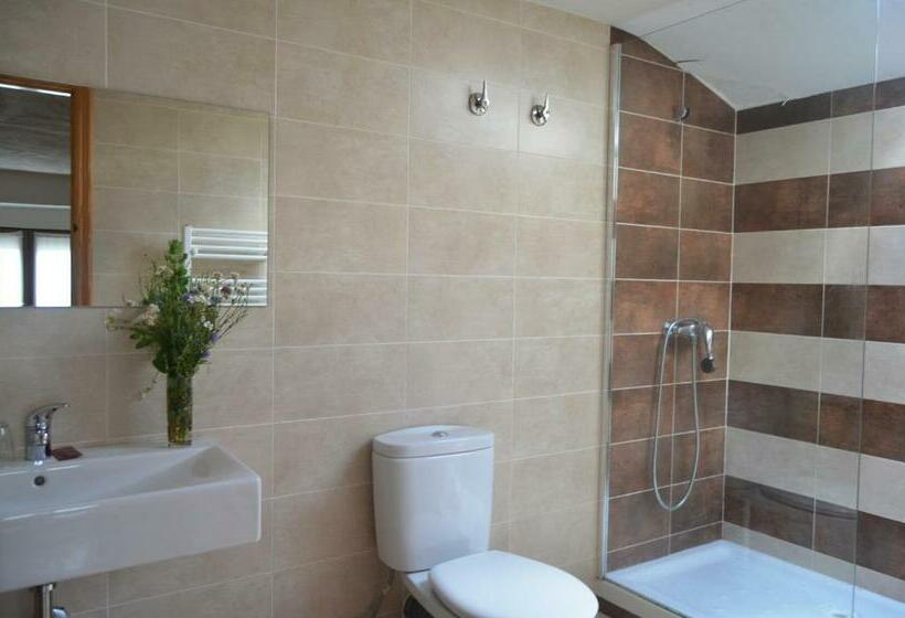 Трехместный Номер Superior, Hostal Refugio De Gredos