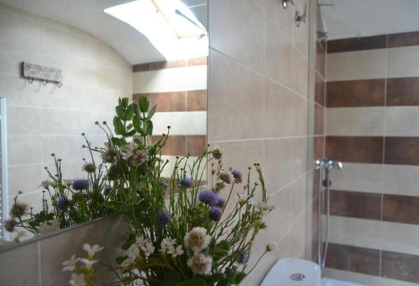 Трехместный Номер Superior, Hostal Refugio De Gredos