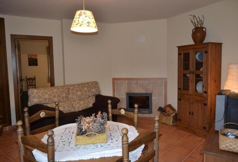Апартаменты 1 Спальня, Hostal Refugio De Gredos