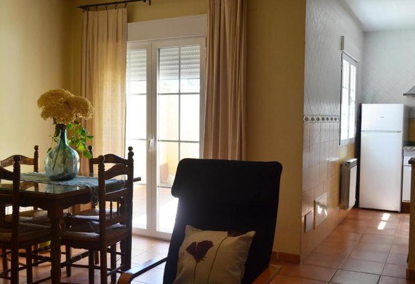 Апартаменты 1 Спальня, Hostal Refugio De Gredos