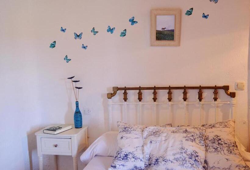 Номер Стандарт Индивидуальный, Hostal Refugio De Gredos