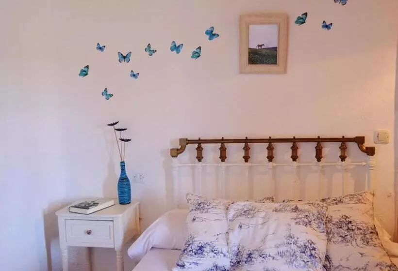 Standard Yhden Hengen Huone, Hostal Refugio De Gredos