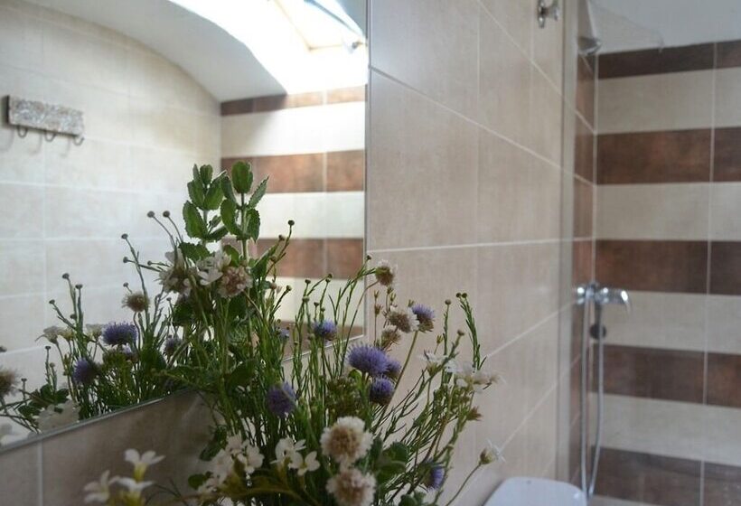 Трехместный Номер Superior, Hostal Refugio De Gredos