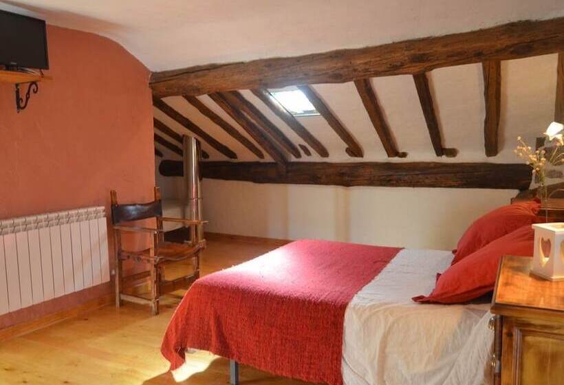 수피리어 트리플 룸, Hostal Refugio De Gredos