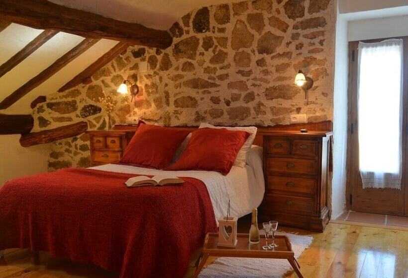Трехместный Номер Superior, Hostal Refugio De Gredos